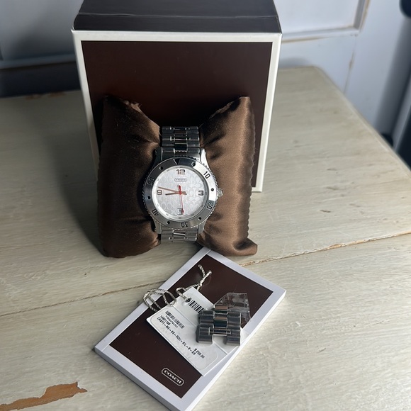 Coach Signature Women's Stainless Steel Quartz Bracelet Watch 14501196 - Picture 2 of 6